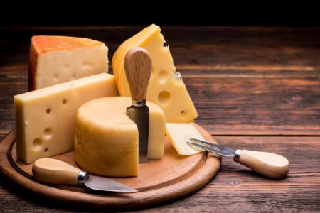 Врач-диетолог Соломатина рассказала, какое количество сыра полезно для здоровья