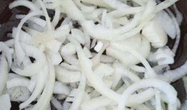 Рецепт: Паштет сливочный из куриной печени — Со сливками: нежный и очень вкусный