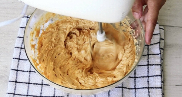 Безе с масляным кремом