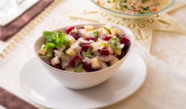 Вкуснее не бывает: рецепт фантастического салата с селедкой