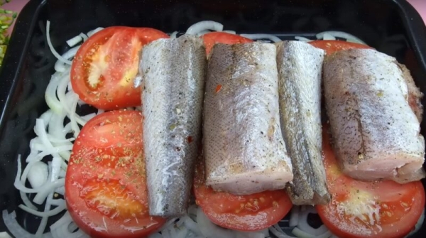 Так вы ещё не готовили: дешёвый хек вкуснее красной рыбы. Рецепт моей 70-летней бабушки