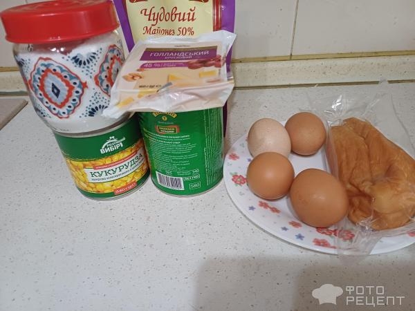 Рецепт: Салат из копченой курицы и ананаса — Готовлю с любовью.