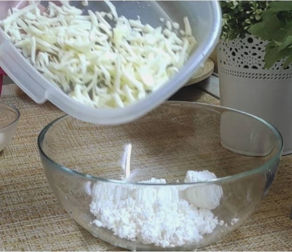 Ачма из лаваша с сыром и творогом в духовке