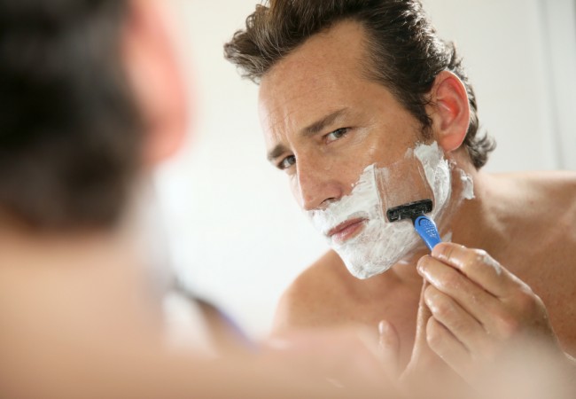 Косметика для бритья Gillette: пена и гель. Характеристики и особенности