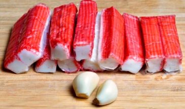 Всего 4 ингредиента. Быстрый и вкусный рецепт салата с доступными ингредиентами