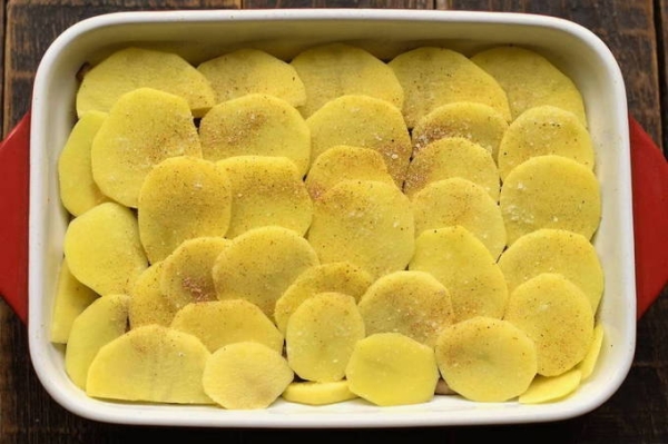 Картошка с фаршем в духовке