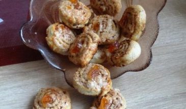 Рецепт: Печенье с корицей из дрожжевого теста — Быстро и очень вкусно.