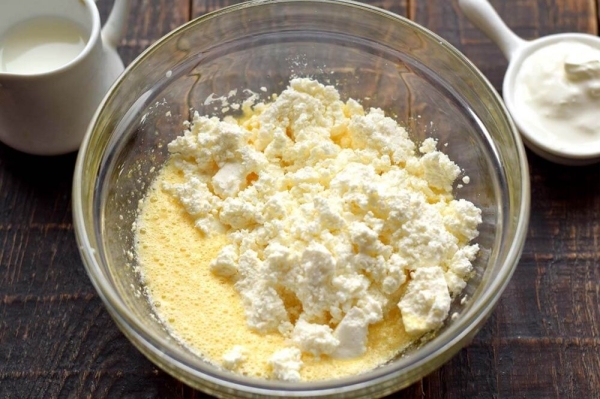 «Ленивый сырник»: рецепт творожной запеканки