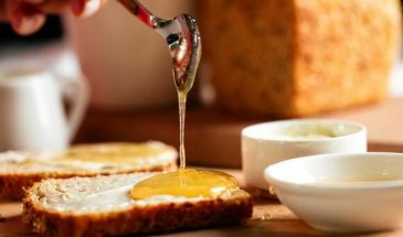 Составлен рейтинг «углеводных бомб», которые все едят, — мед вреден, как и мучное