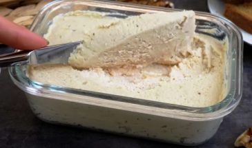 Вместо колбасы на бутерброды. Аппетитный и сытный паштет из курицы: в последнее время готовлю только так