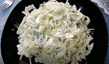 Вкуснейший салат из капусты: готовлю через день. Без майонеза: всё дело в яичной заправке