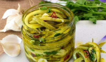 Вкусная заготовка на зиму: простой рецепт маринованных кабачков