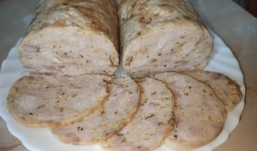 В магазине такой не купишь: готовим куриную колбасу на Пасху в духовке