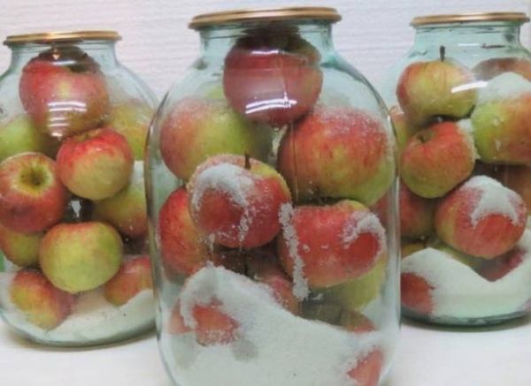 Яблоки в сиропе на зиму