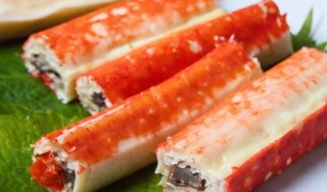 Идеальная закуска к Пасхе: готовим фаршированные крабовые палочки