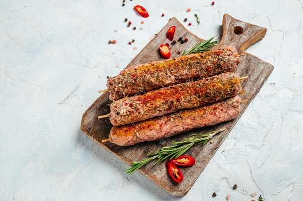 Люля-кебаб по всем традициям: готовим мясное блюдо выходного дня