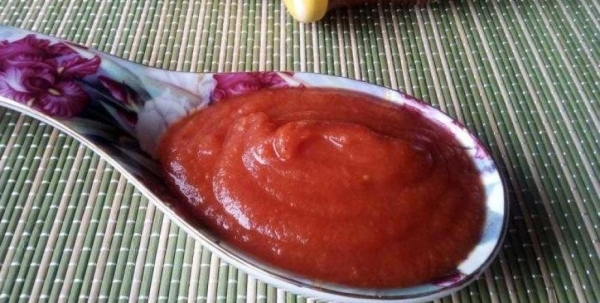 В меру острый, в меру сладкий: рецепт натурального кетчупа на зиму