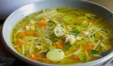 Куриный суп с лапшой