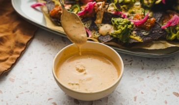 Пикантное дополнение к мясу: готовим мексиканский соус чипотле за минуту