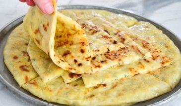 Мука, вода и любая начинка. Тонкие балкарские лепёшки с картошкой и сыром
