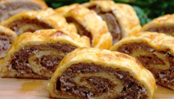 Нежный и сочный мясной рулет. Простой рецепт: увидела и сделала