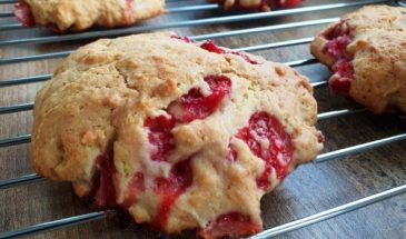 Вкусное домашнее печенье с клубникой. Простой рецепт за 30 минут