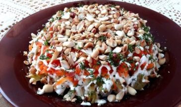 Один ингредиент изменит все: рецепт роскошного салата с курицей и грибами