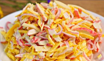 Такой, как вы пробовали в детстве: рецепт крабового салата, проверенный временем