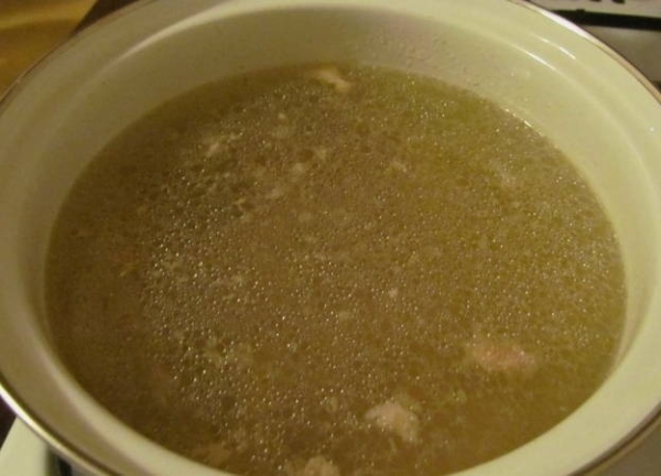 Суп с клецками на курином бульоне