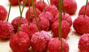 Вишни из вафель