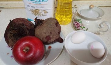 Рецепт: Драники из свеклы с яблоком — Сладкие.