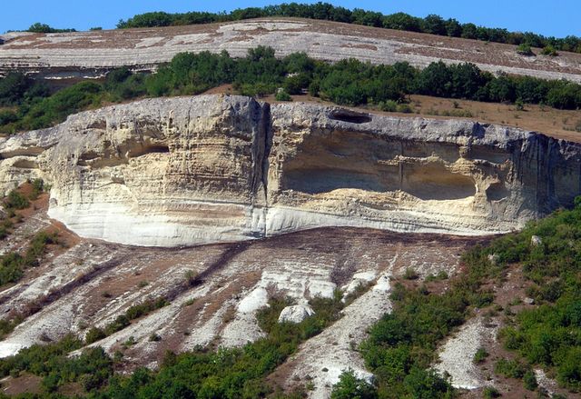 Пещерный город Бакла близ Симферополя. Крым