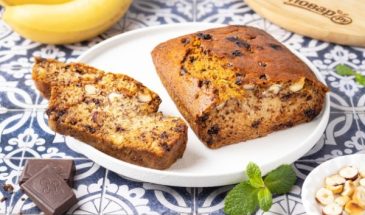 Банановый хлеб с орехами и шоколадом