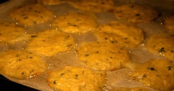Кабачковые оладьи в духовке