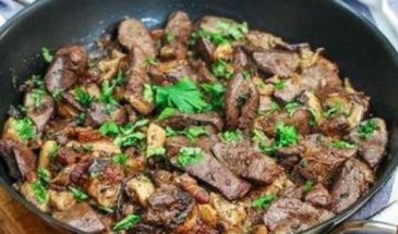 Куриная печень с овощами: съедят за одну минуту