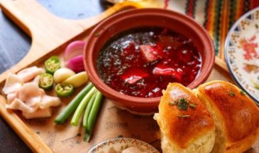 Как приготовить воздушные и вкусные чесночные пампушки:  к борщу будет именно то – записывайте рецепт