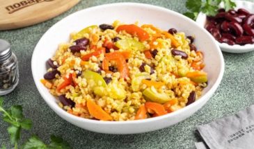 Булгур с кабачками, сладким перцем и фасолью