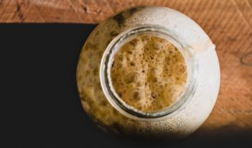 Как приготовить дрожжи, если дома их нет: хозяйкам на заметку