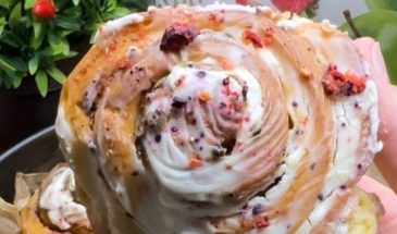 Вкуснейшие булочки с оригинальным ингредиентом: пошаговый рецепт