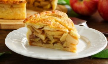 Самый сочный яблочный пирог: рецепт вкусной выпечки