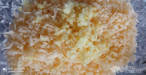 Рецепт: Салат из сыра с чесноком - Заправленный майонезом
