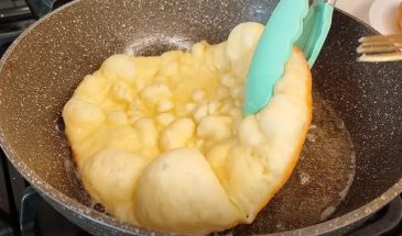 Беру кефир и майонез. Быстрые лепёшки без духовки и дрожжей: все, кто пробует просят рецепт