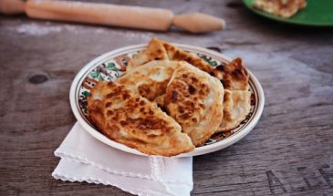 Вкус Крыма на столе – рецепт плацинды с сыром и зеленью