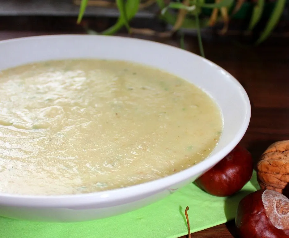 Вкусности на холодную погоду: рецепт крем-супа с пастернаком от Джейми Оливера