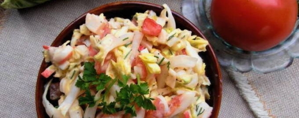Салат с крабовыми палочками и пекинской капустой