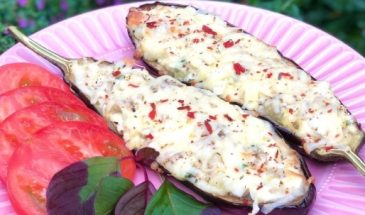 Запеченные баклажаны с необычной начинкой: как приготовить их легко и просто