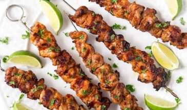 Рецепт из любой части курицы: готовим закуску на шпажках