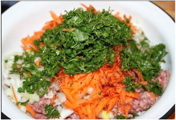 Фаршированный перец с фаршем и рисом