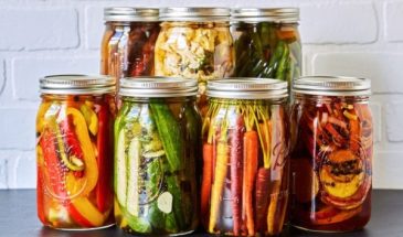 Топ консерваций октября, без которых не обойтись: рецепты из грибов, айвы и облепихи