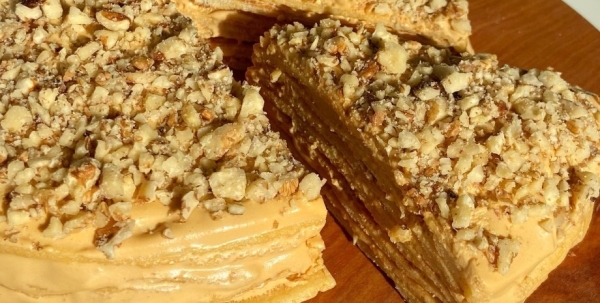 Торт «Трубочка со сгущенкой»: десерт без выпечки с любимым вкусом